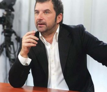 Basha në çadrën e luftës