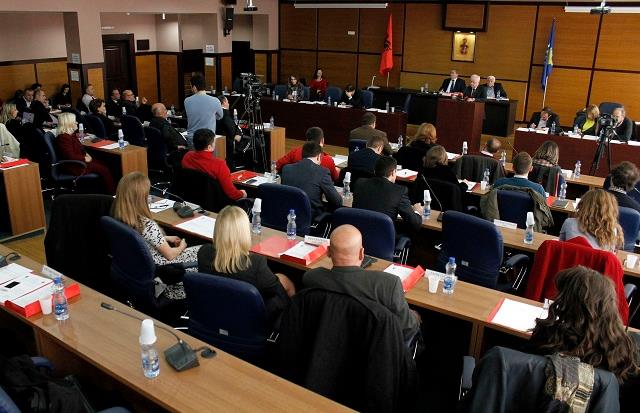 Edhe Kuvendi komunal i Prishtinës mbanë seancë për Haradinajn
