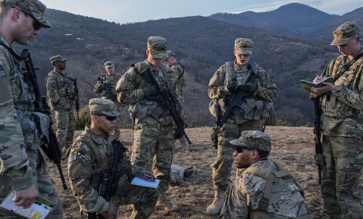 NYT: Rusia nxitë mosmarrëveshje në Kosovë, teksa NATO ruan një paqe të vështirë