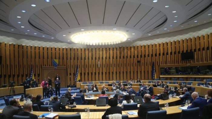 Paraqitja e Kosovës si shtet tensionon kryeministrin e Serbisë