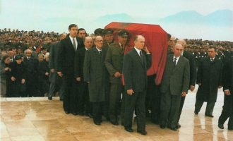 Varrimi i Enver Hoxhës, përmes artistit shqiptar shfaqet në Itali