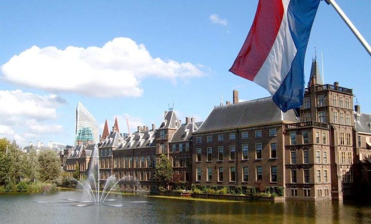 Holandë, e djathta pritet të shtojë votat me frikën nga të huajt