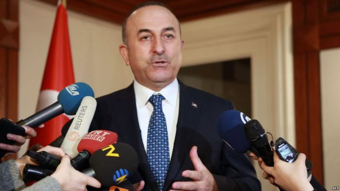 Ministri i Jashtëm turk sfidon autoritetet gjermane