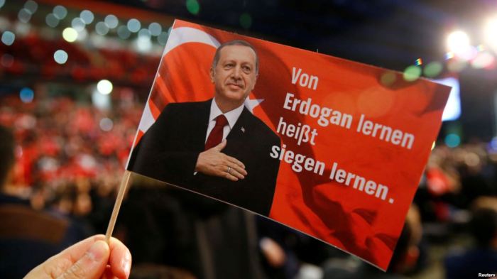 Turqia thotë se përdor metafora për nazizmin sepse shqetësohet për miqtë evropianë