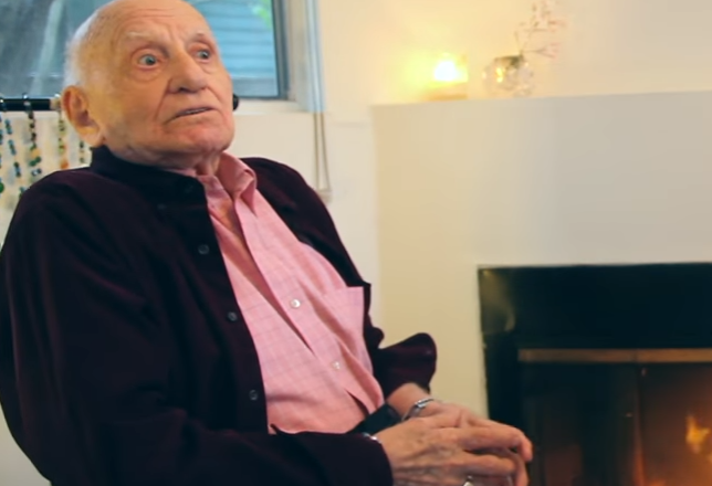 Stërgjyshi 95-vjeçar tregon për herë të parë se është homoseksual