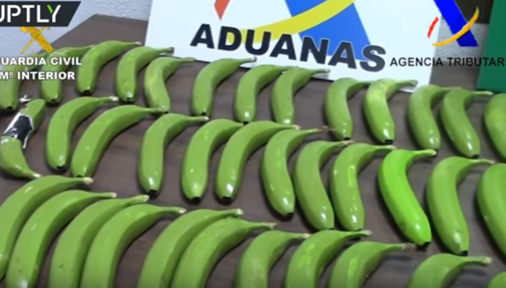 Në Spanjë gjenden narkotik brenda bananeve artificiale