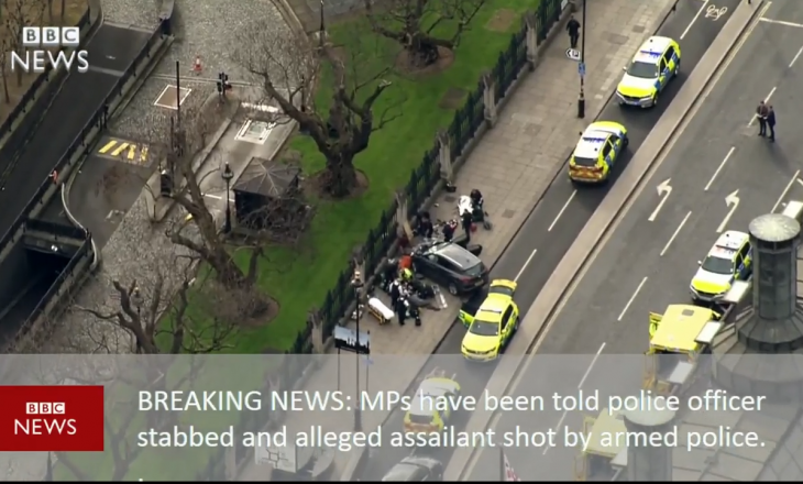 Vritet sulmuesi jashtë parlamentit britanik pasi plagosi me thikë një polic