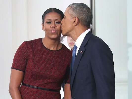 Barack dhe Michelle Obama fillojnë të shkruajnë libër për Shtëpinë e Bardh