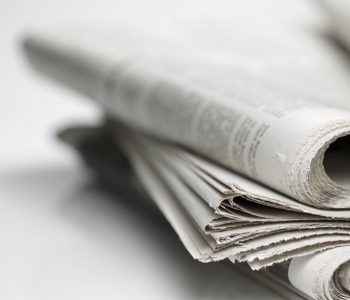 Teknologjia që po “varrosë” gazetat