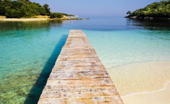 ‘The Telegraph’ rendit Ksamilin në 20 plazhet që duhen vizituar në muajin maj