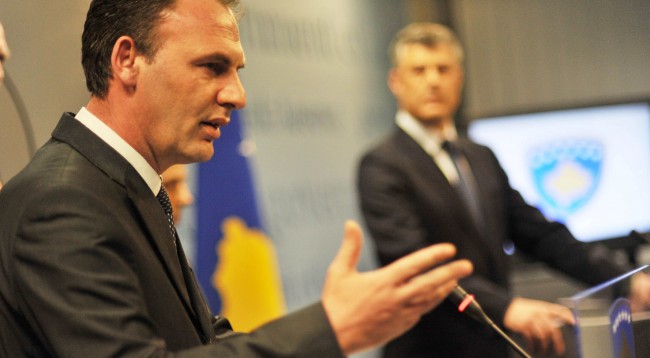 Limaj akuzon presidentin Thaçi për mashtrim me Ushtrinë e Kosovës