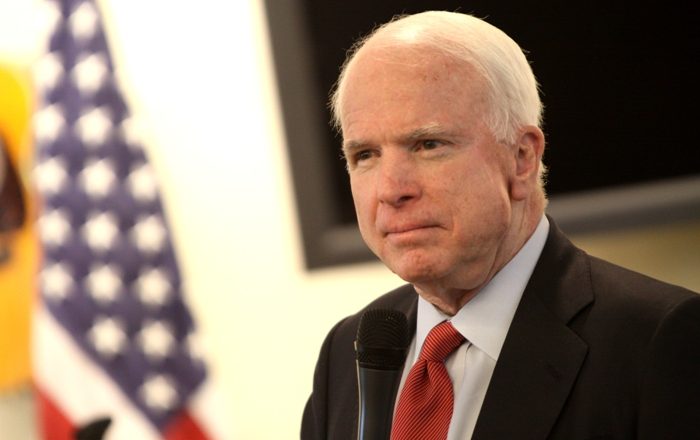 McCain i kërkon prova Trumpit për “përgjimin” nga Obama