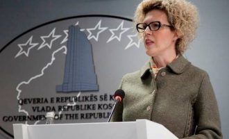 Ende pa u bërë dy muaj punë, ministrja blenë telefona të rinj për kabinetin e saj