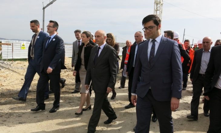 Qeveria rikujton se ka hise në fabrikën e ujit në Prishtinë
