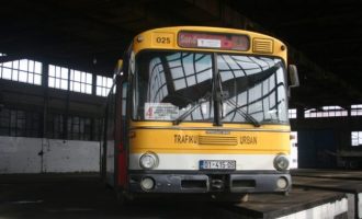 Ish-kryeshefit i bllokohet xhirollogaria, punëtorët furnizohen jashtëligjshëm me derivate