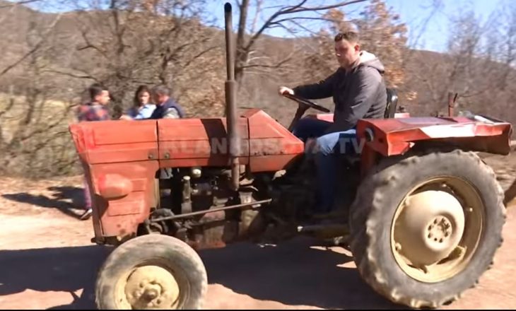 Historia 18-vjeçare e traktorit të vjedhur [video]