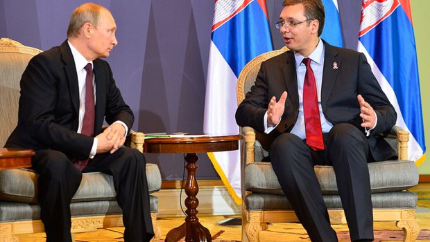 Vuçiq takohet me Putinin për bashkëpunimin ushtarak