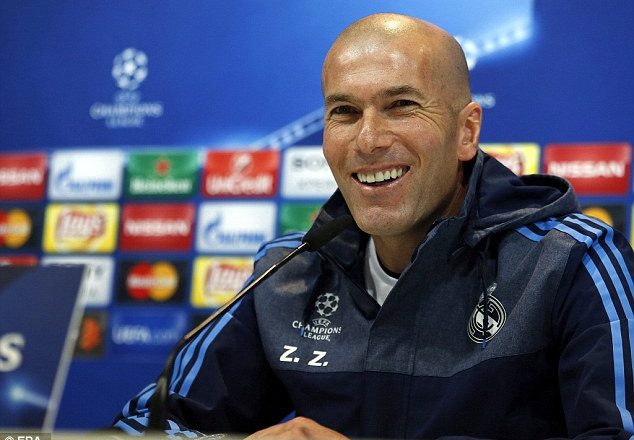 Zidane paralajmëron skuadrën: Napoli mund të na krijojë probleme