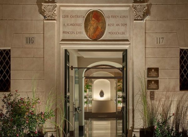 Pallati i Skënderbeut në Romë, hotel që ruan rrëfimet për heroin