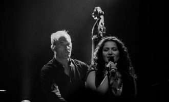 Eda Zari sonte me koncert në Prishtinë