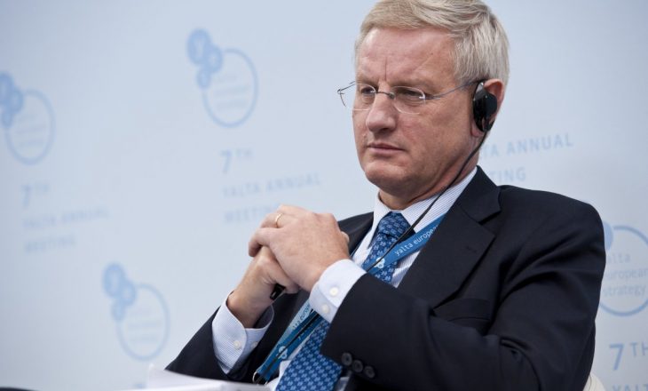 Carl Bildt: Shqipëria në prag kolapsi, Maqedonia edhe më keq