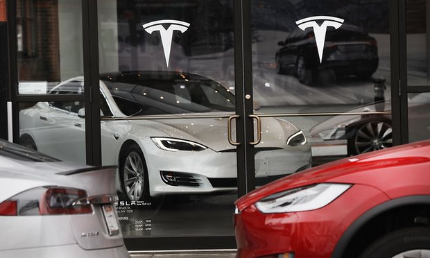 Tesla tërheq 53 mijë mjete të modeleve S dhe X