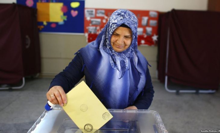 Opozita turke kërkon zyrtarisht anulimin e referendumit