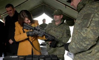 Jahjaga: Ushtria nuk bëhet pa Amerikën