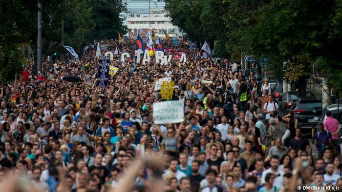 Protestat në Serbi – thyerje e frikës