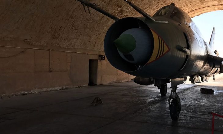 Pamjet e para të bazës ajrore siriane pas sulmit të SHBA-së