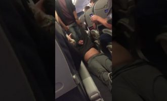 Pasi tërhoqi zvarrë një klient, United Airlines ndryshon rregulloren