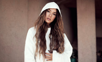 Elvana shpalos detaje të reja për projektin e ri