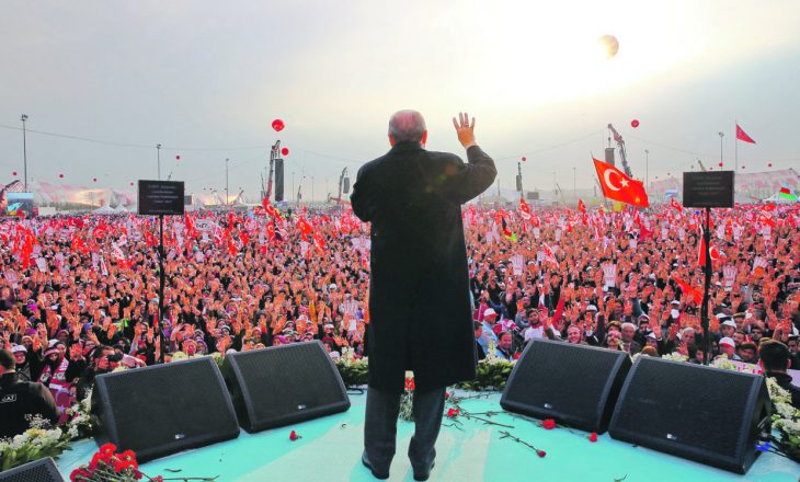 Referendumi turk është një fitore vetëm për Erdoganin