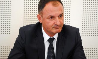 Kryeshefi i Inspektoratit Policor shkakton aksident me veturë zyrtare – një i lënduar