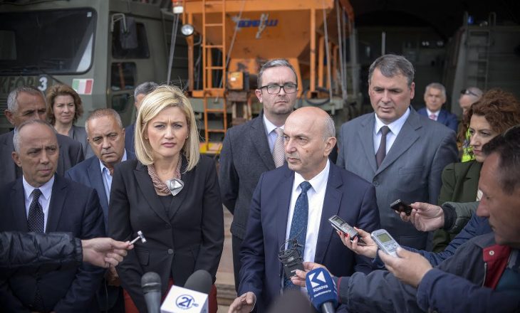 Kryeministri premton “funksionalizimin e shpejtë” të Aeroportit të Gjakovës