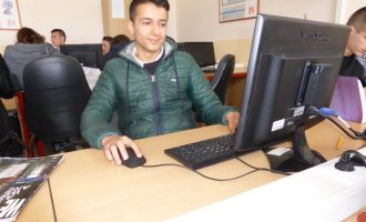 Të shkosh në kurs për t’u bërë azilkërkues