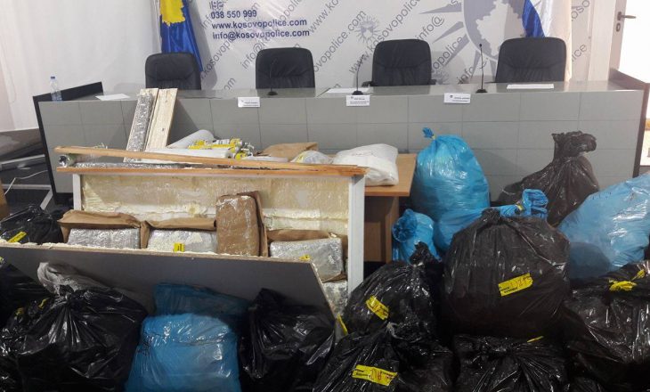 Policia konfiskon mbi 300 kilogramë drogë