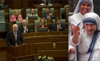 Rrëfimi i McCain për Nënën Terezë është i njohur si “gënjeshtër e madhe”