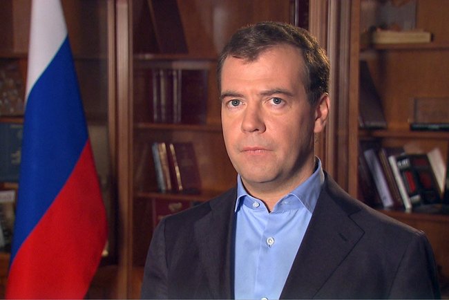 Medvedev: Sulmi i SHBA-ve në Siri, një hap larg konfliktit me Rusinë