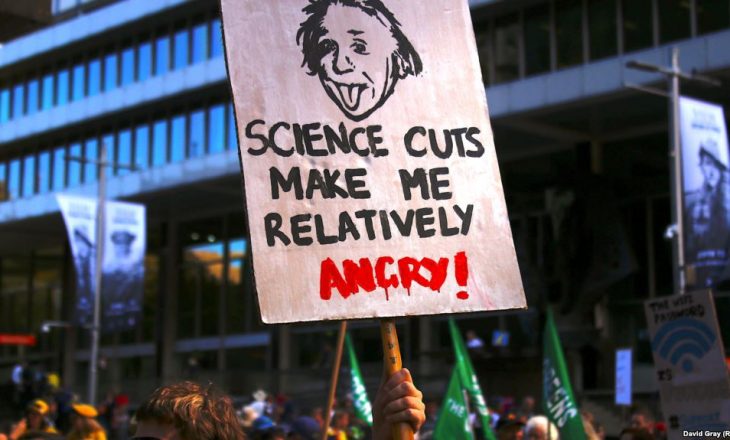 Protesta në mbështetje të shkencës në gjithë botën