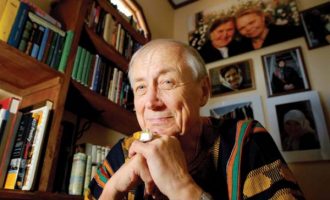 Ka vdekur poeti i njohur rus, Yevgeny Yevtushenko