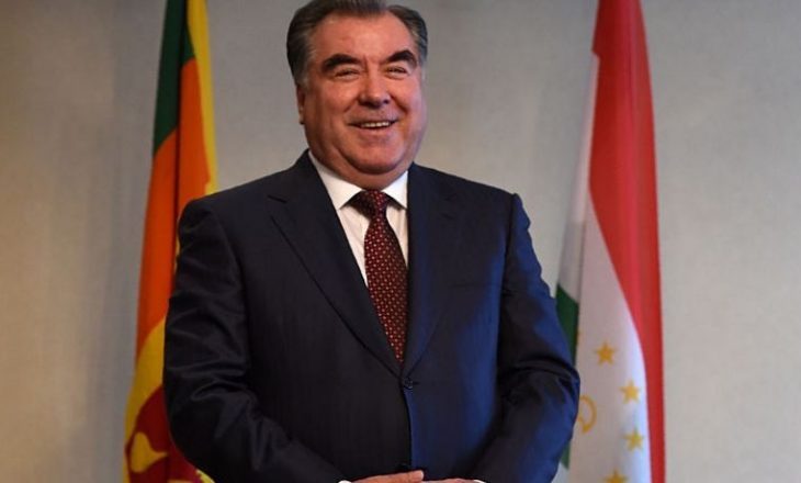 Gazetarëve në Taxhikistan u kërkohet ta përdorin titullin e plotë të presidentit
