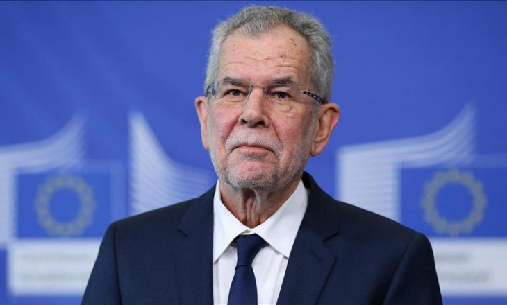 Presidenti i Austrisë mbështetje për mbulesën e grave