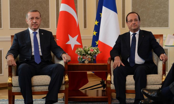 Franca reagon për referendumin në Turqi