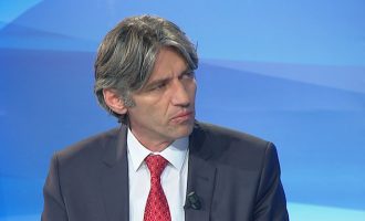 Sela: Shumica parlamentare në RMV po manipulon me pakon e pestë ekonomike