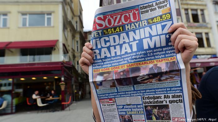 Turqi, arrestohen drejtuesit e gazetës opozitare