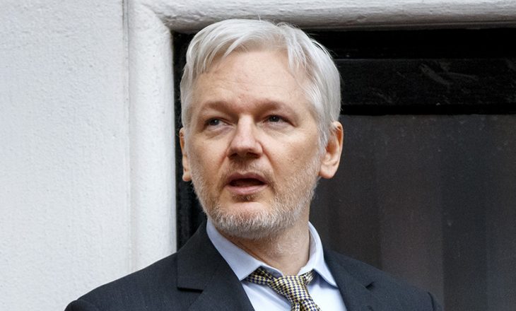 Assange nuk hetohet, Suedia tërhiqet pas 7 vitesh