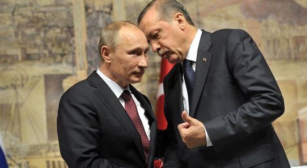 Rusia dhe Turqia heqin sanksionet tregtare ndaj njëra-tjetrës
