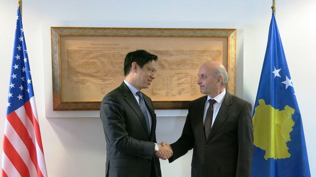 Yee: Shpresoj se kryeministri i ri të ketë guxim ta ratifikoj demarkacionin