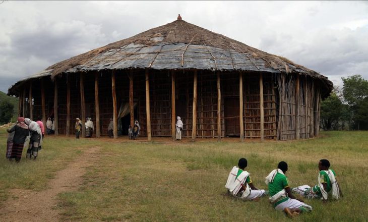Xhamia në Etiopi prej kashte që mbijeton që gjysmë shekulli